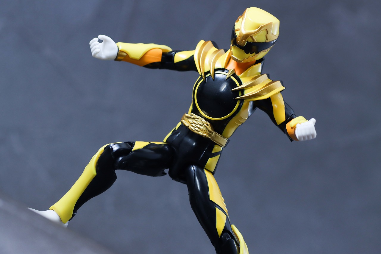 アクションヒーロー　ゴジュウティラノ　レビュー　アクション