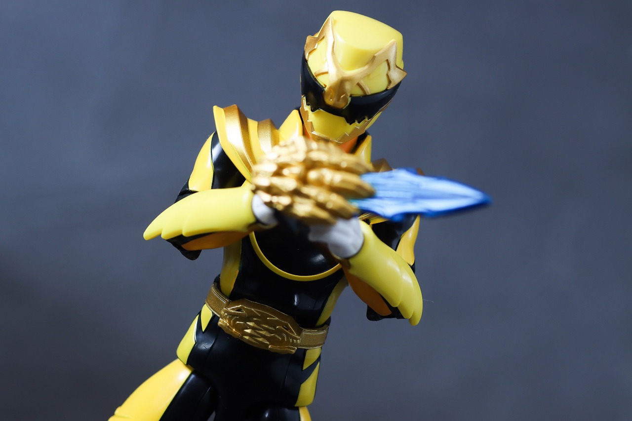 アクションヒーロー　ゴジュウティラノ　レビュー