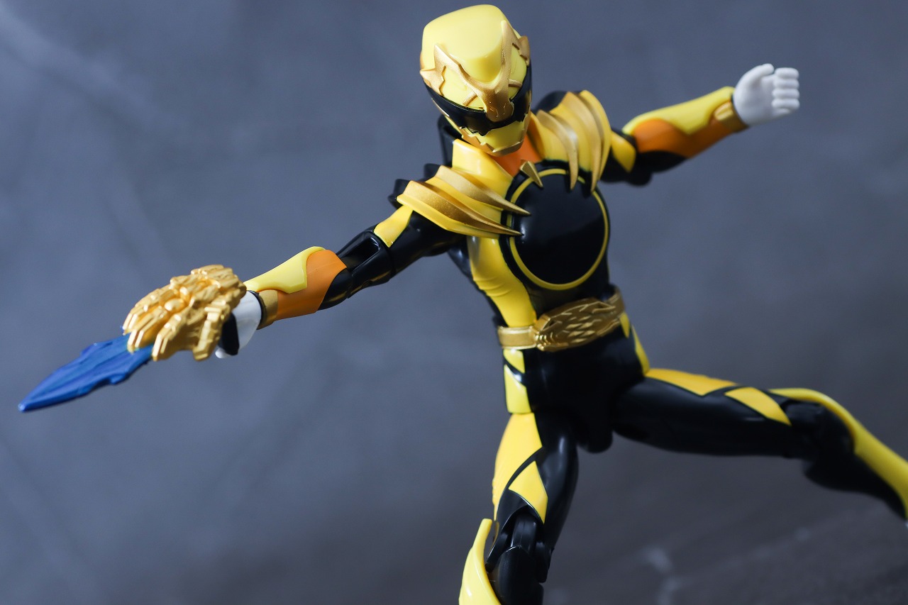 アクションヒーロー　ゴジュウティラノ　レビュー　アクション