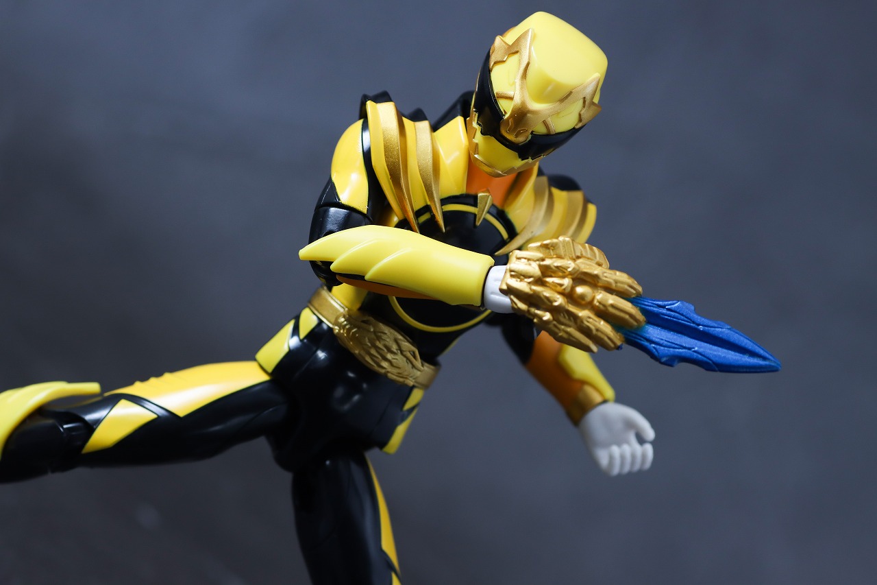 アクションヒーロー　ゴジュウティラノ　レビュー　アクション