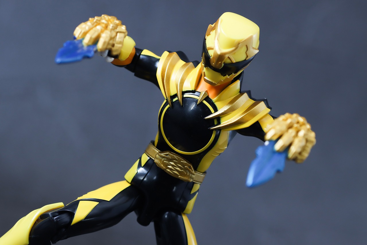 アクションヒーロー　ゴジュウティラノ　レビュー　アクション