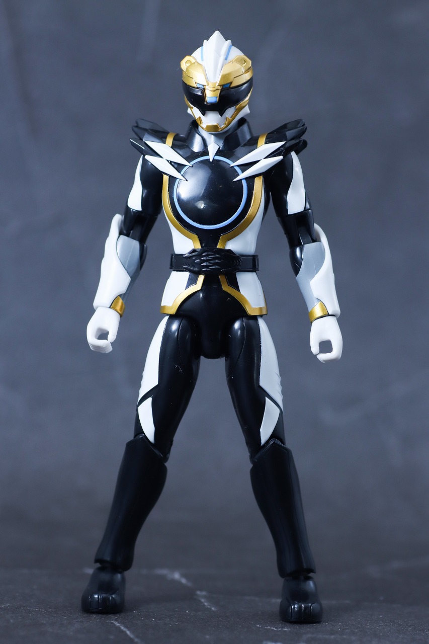 アクションヒーロー　ゴジュウポーラー　レビュー　本体