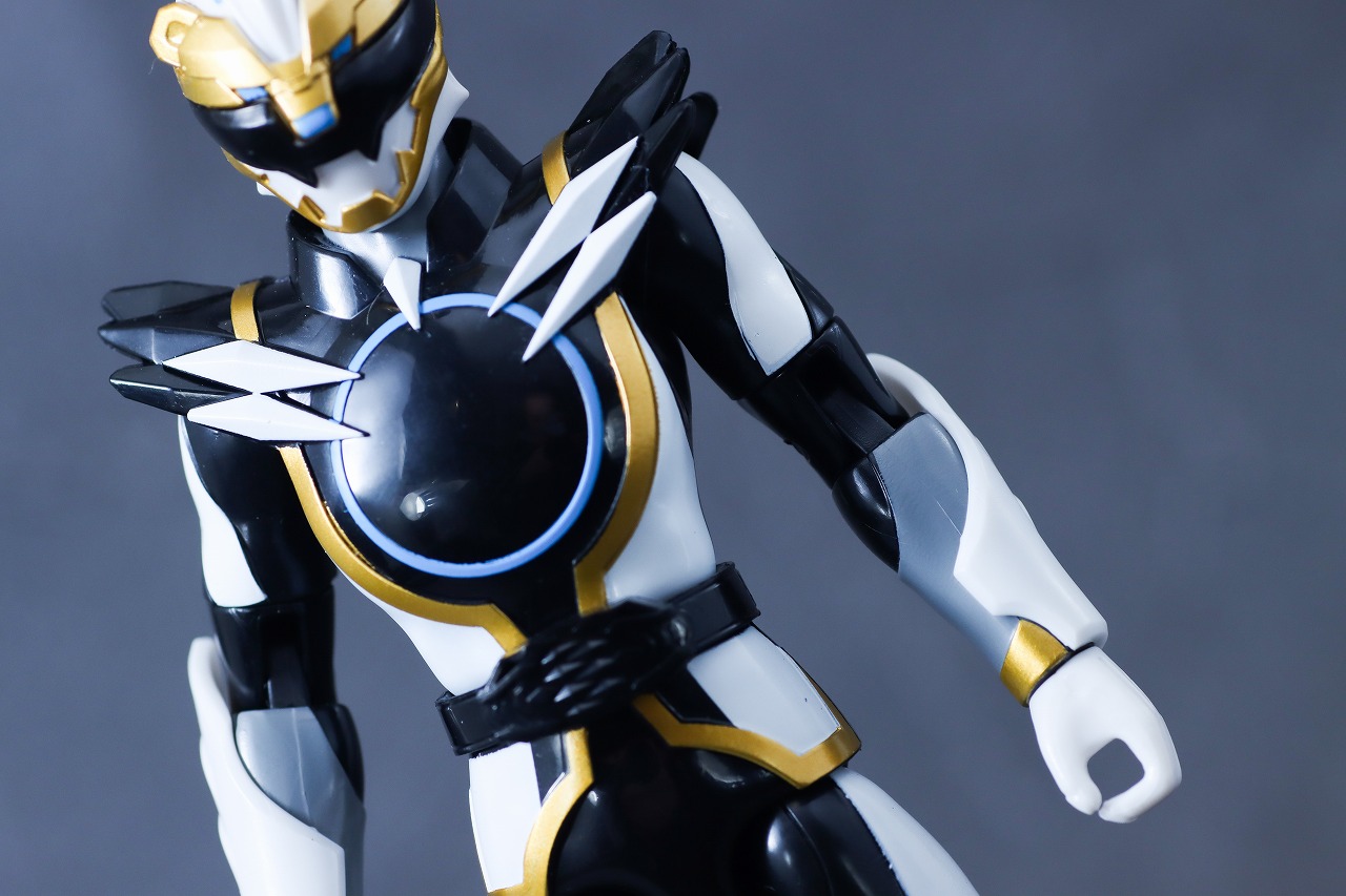 アクションヒーロー　ゴジュウポーラー　レビュー　本体