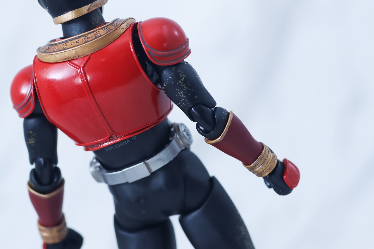 S.H.フィギュアーツ 真骨彫製法　超古代戦士クウガ　レビュー　本体