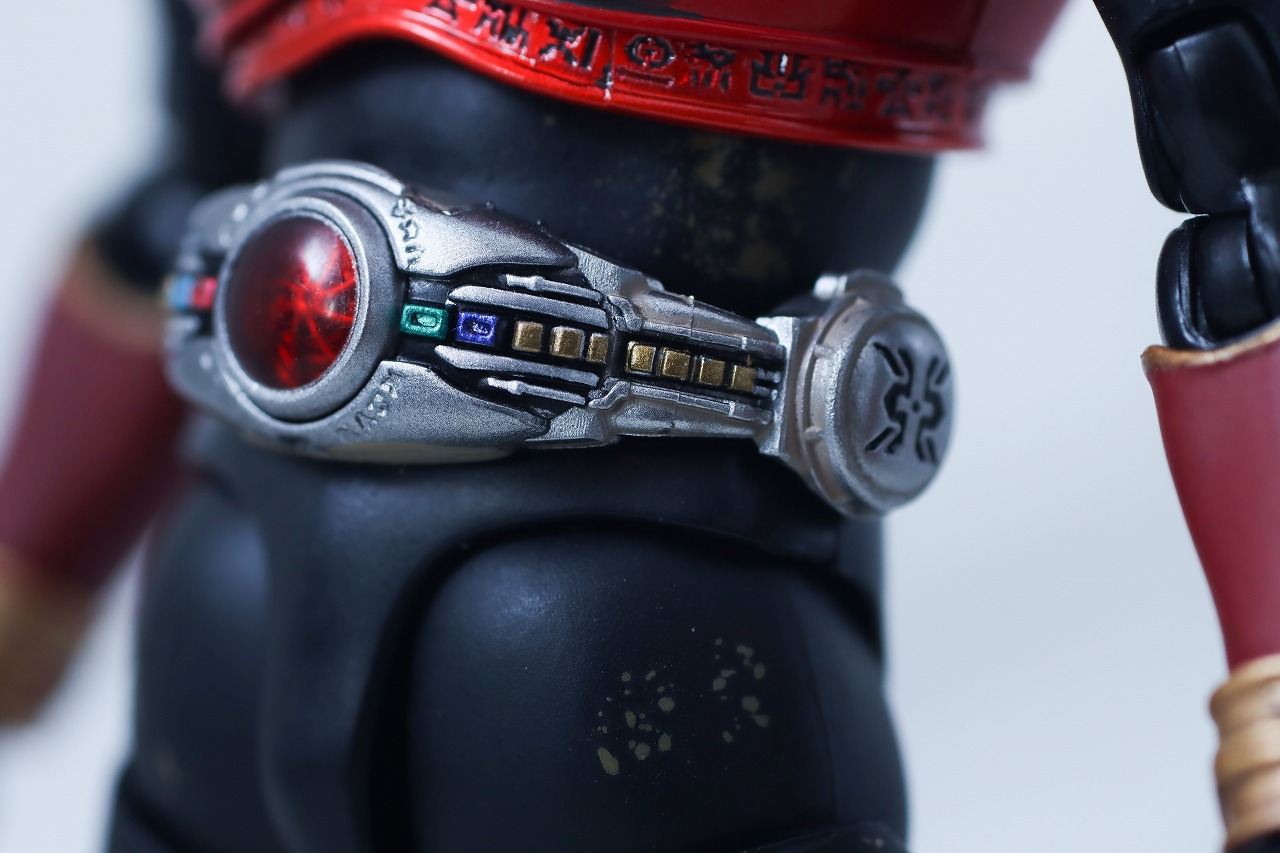 S.H.フィギュアーツ 真骨彫製法　超古代戦士クウガ　レビュー　本体