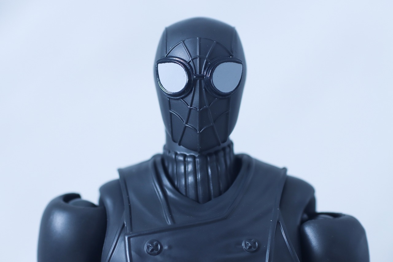 S.H.フィギュアーツ　スパイダーマン・ノワール　レビュー　本体