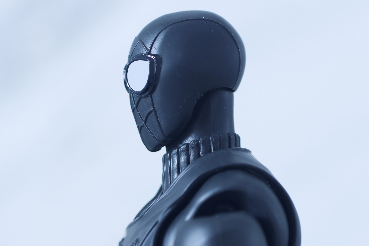 S.H.フィギュアーツ　スパイダーマン・ノワール　レビュー　本体