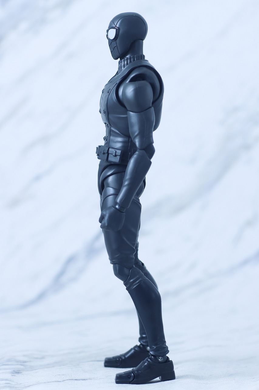 S.H.フィギュアーツ　スパイダーマン・ノワール　レビュー　本体