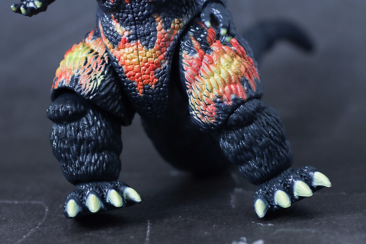 ゴジラアクションフィギュア　バーニングゴジラ　レビュー　可動範囲