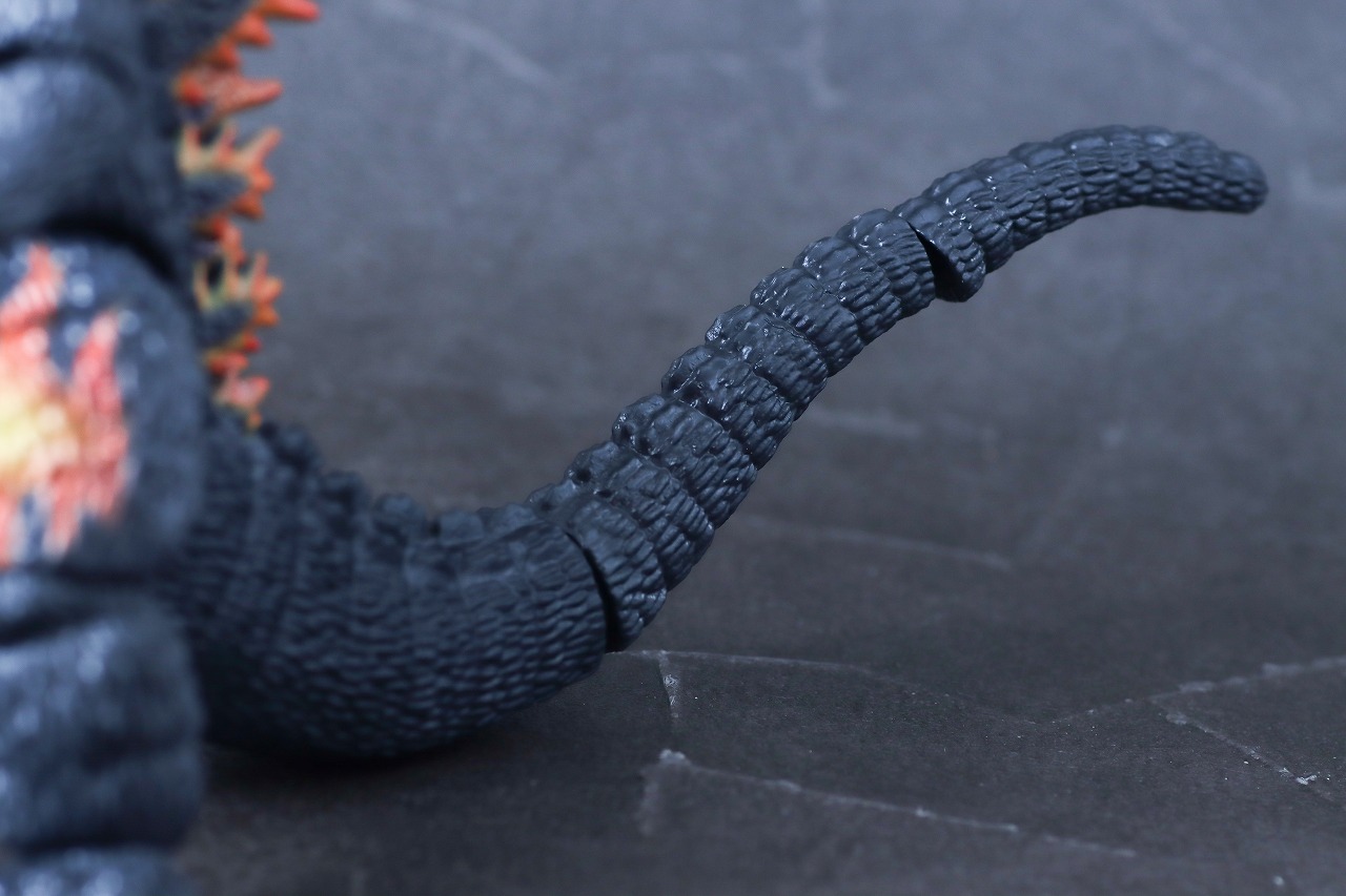 ゴジラアクションフィギュア　バーニングゴジラ　レビュー　可動範囲