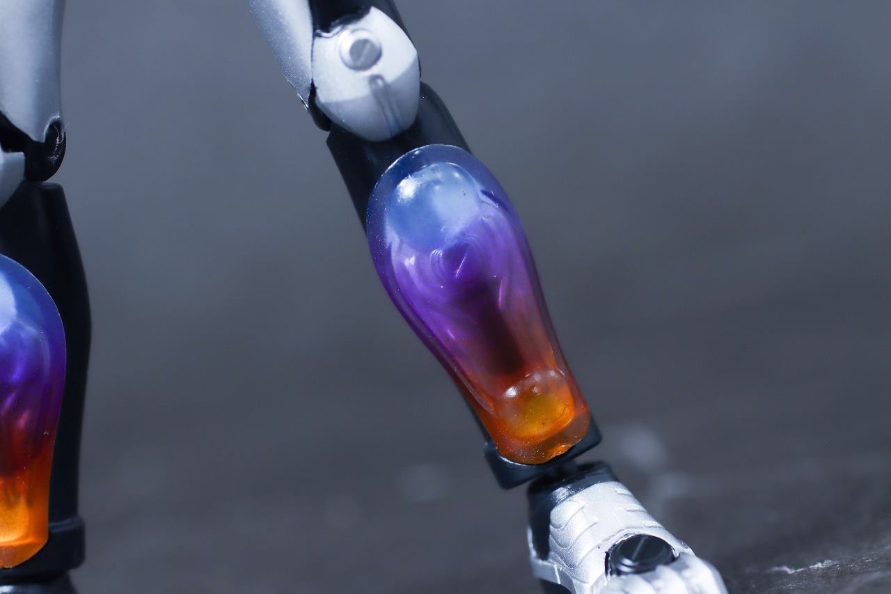 アクションフィギュア　仮面ライダーガヴ ポッピングミフォーム　レビュー　本体