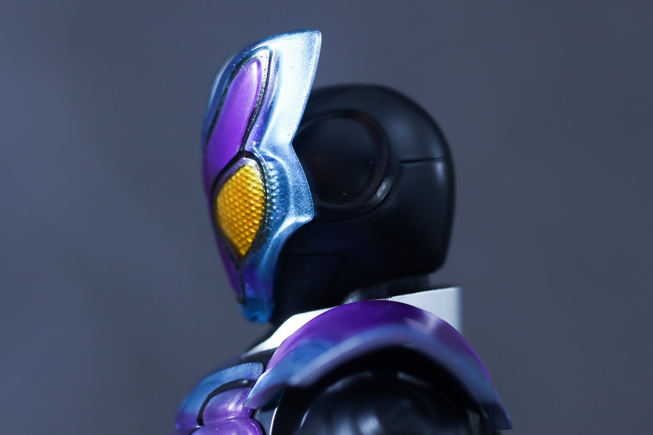 アクションフィギュア　仮面ライダーガヴ ポッピングミフォーム　レビュー　本体