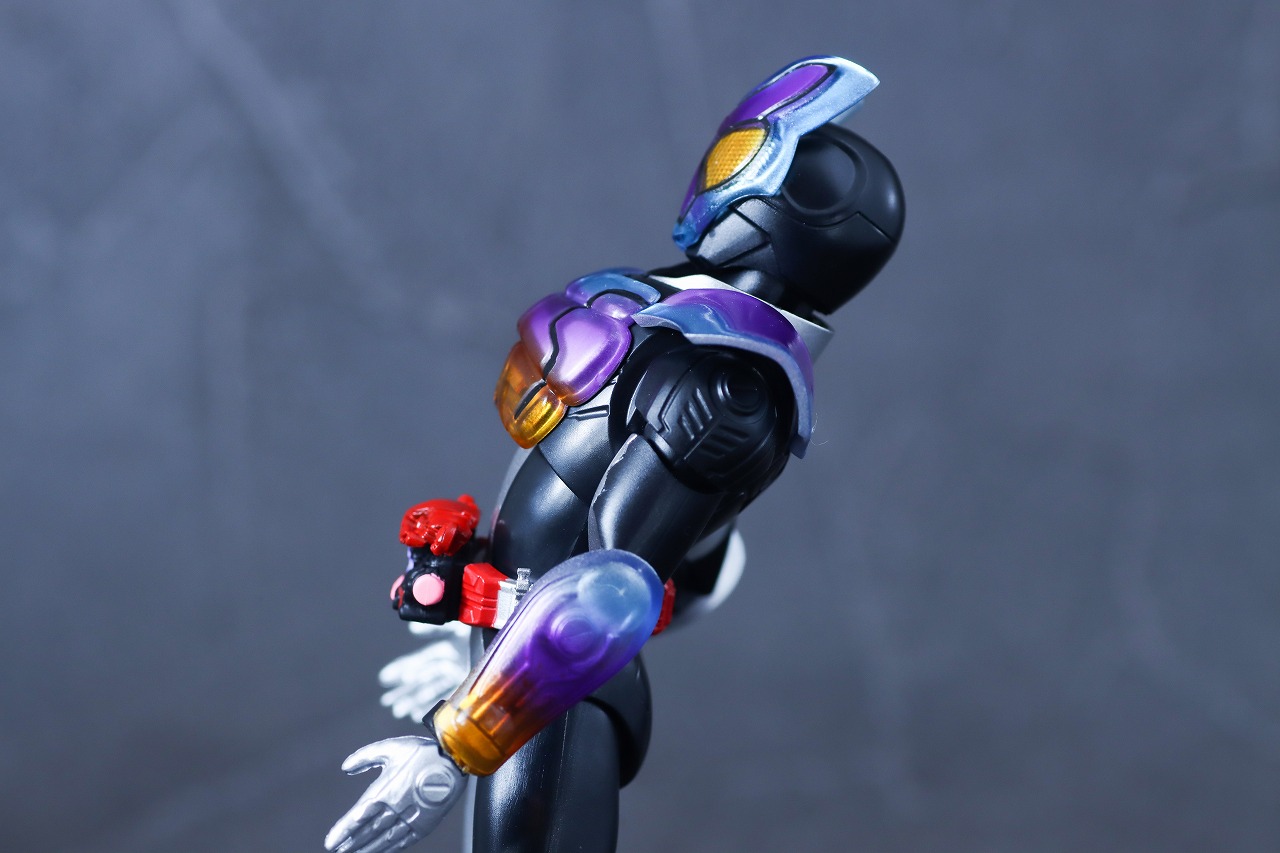 アクションフィギュア　仮面ライダーガヴ ポッピングミフォーム　レビュー　可動範囲