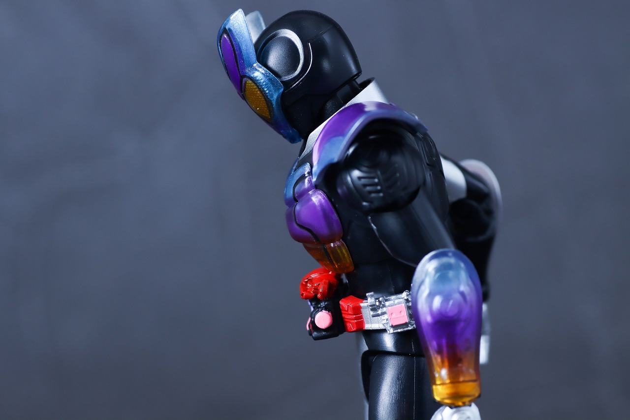 アクションフィギュア　仮面ライダーガヴ ポッピングミフォーム　レビュー　可動範囲