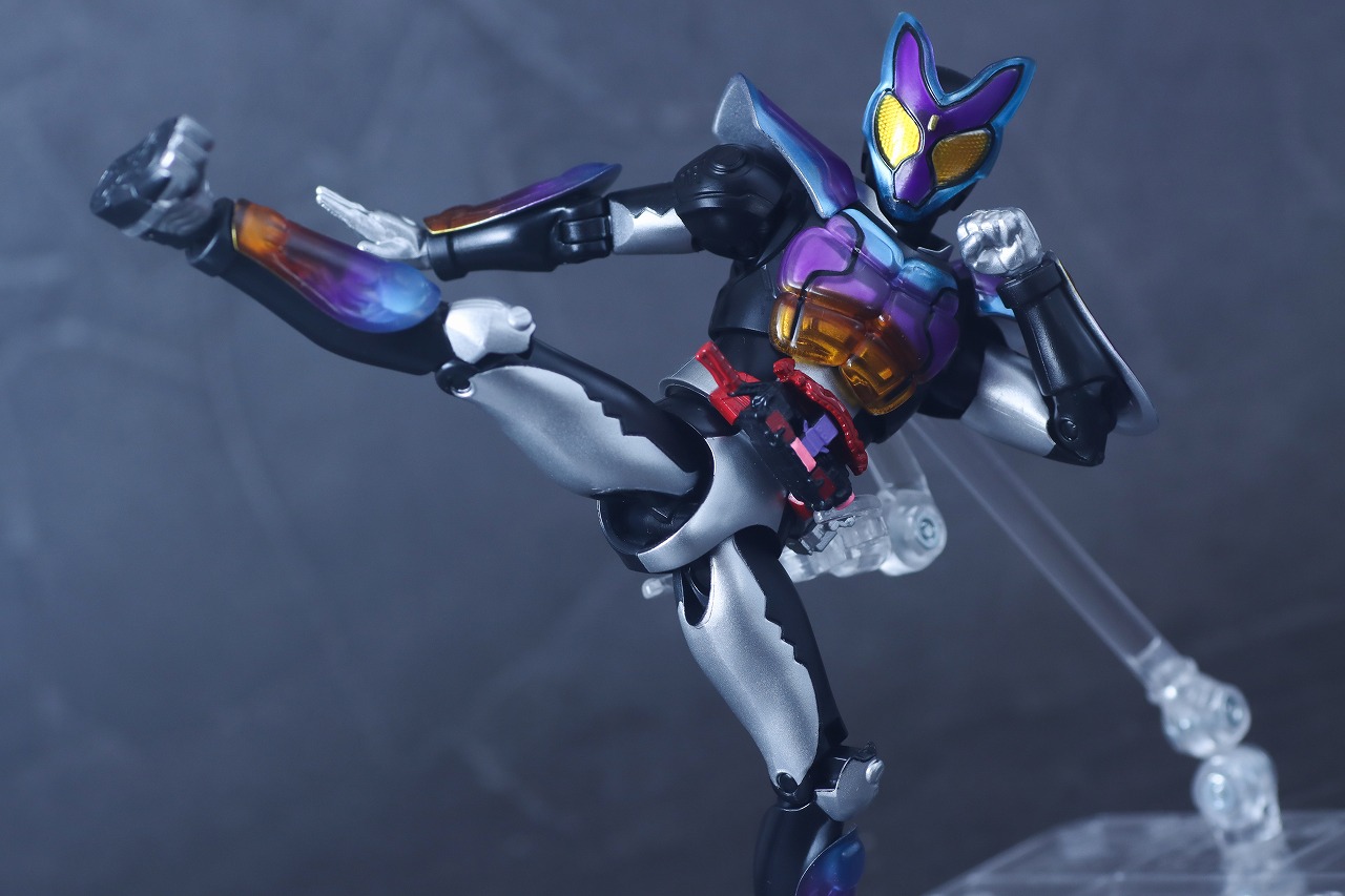 アクションフィギュア　仮面ライダーガヴ ポッピングミフォーム　レビュー　アクション