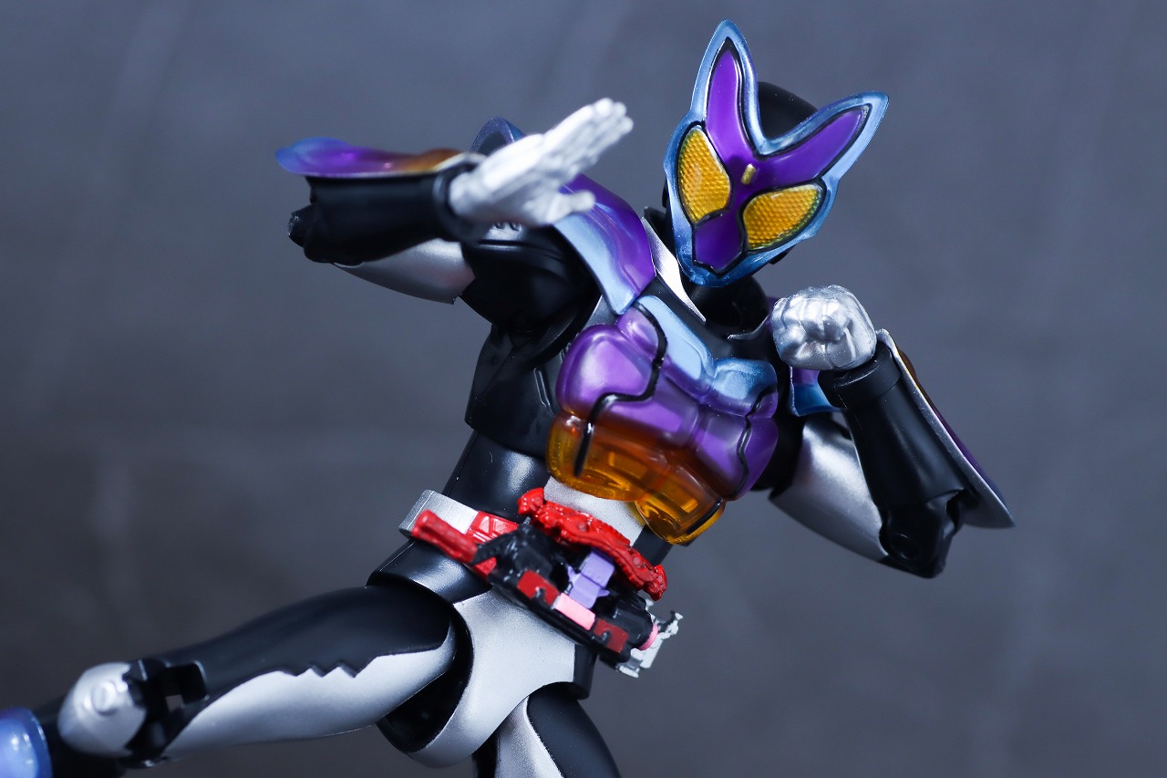 アクションフィギュア　仮面ライダーガヴ ポッピングミフォーム　レビュー　アクション