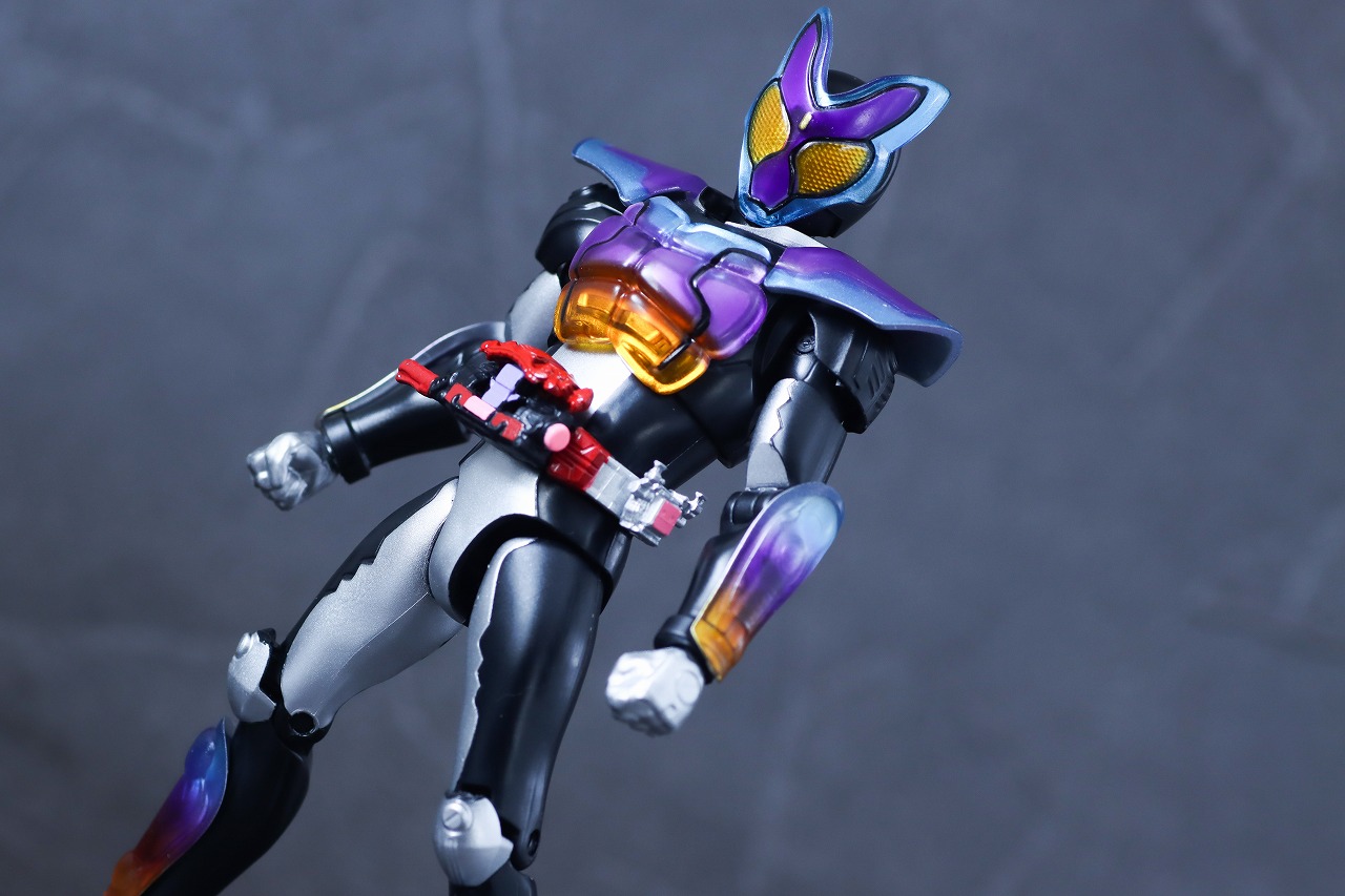 アクションフィギュア　仮面ライダーガヴ ポッピングミフォーム　レビュー　アクション