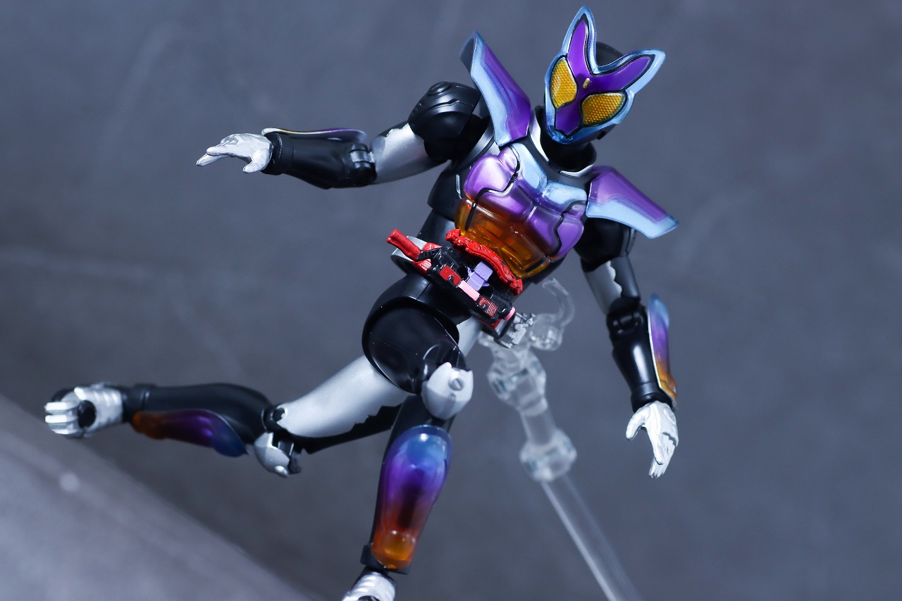 アクションフィギュア　仮面ライダーガヴ ポッピングミフォーム　レビュー　アクション