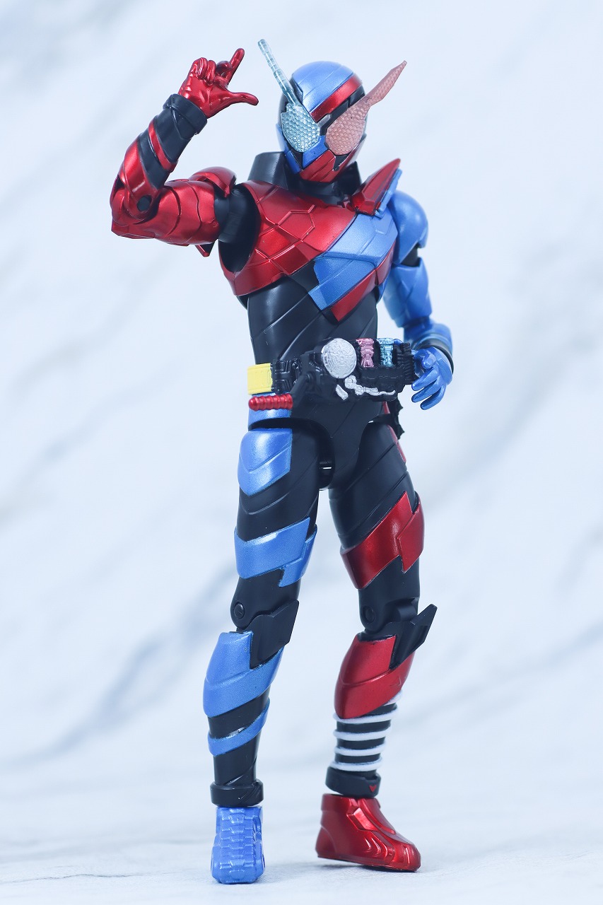 アクションフィギュア　仮面ライダービルド　ラビットタンクフォーム　レビュー　本体