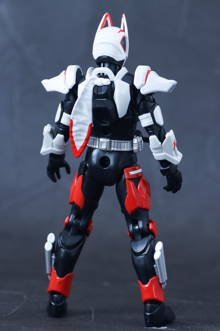 アクションフィギュア　仮面ライダーギーツ　マグナムブーストフォーム　レビュー　本体