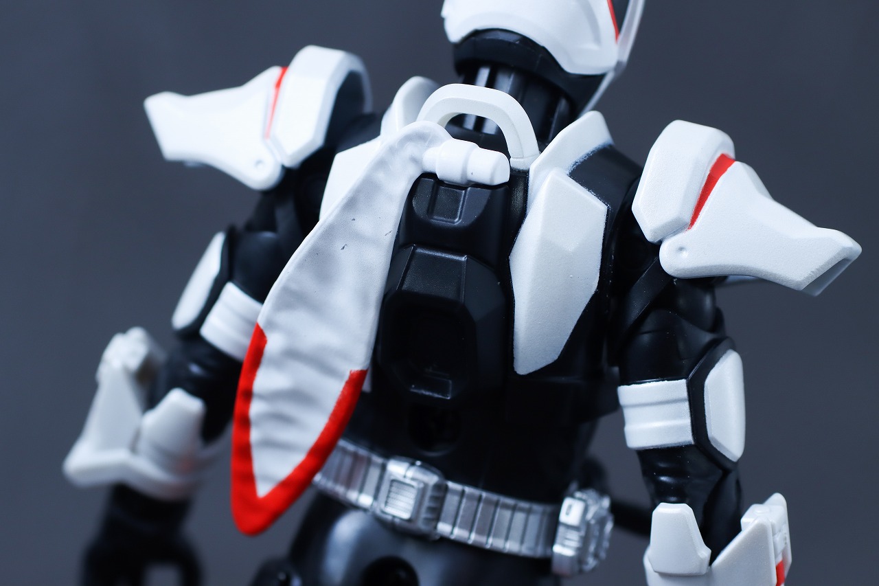 アクションフィギュア　仮面ライダーギーツ　マグナムブーストフォーム　レビュー　本体