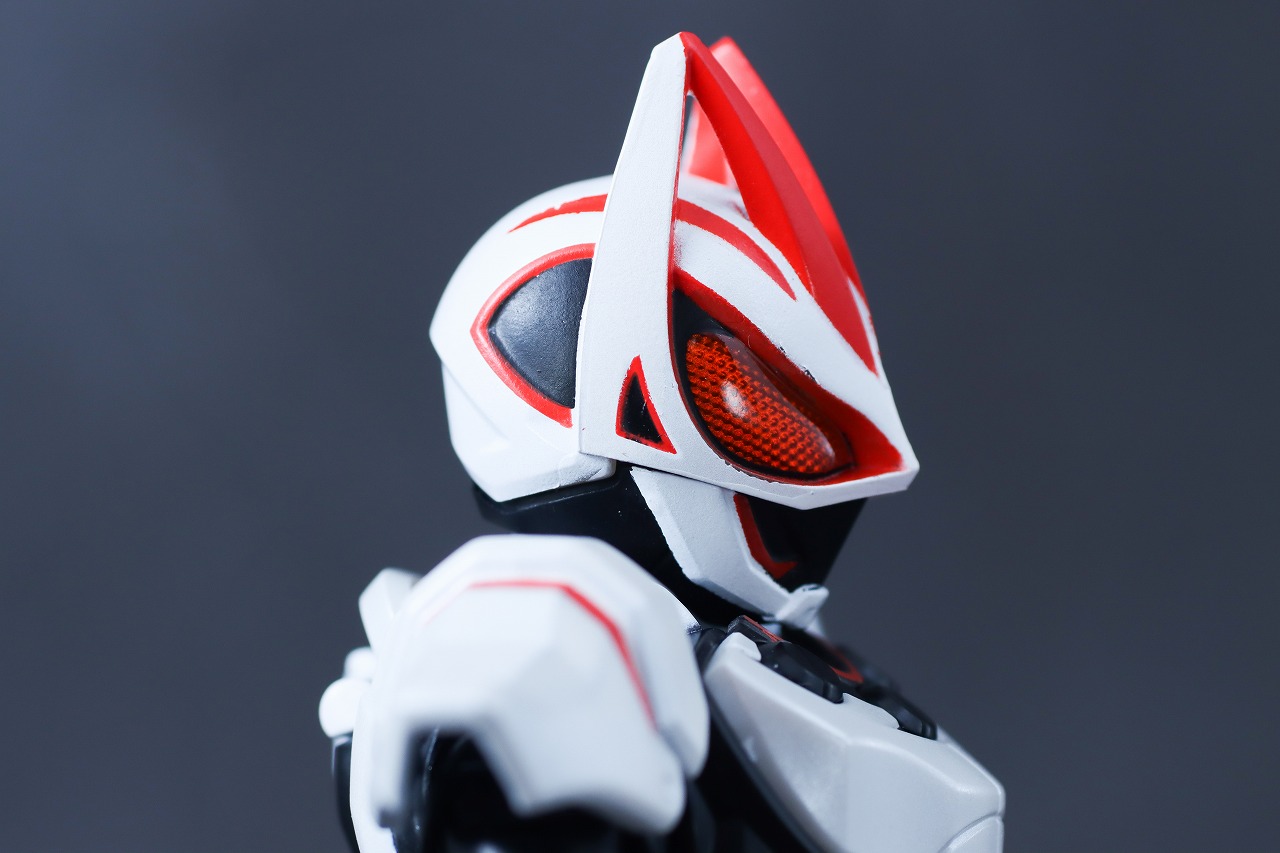 アクションフィギュア　仮面ライダーギーツ　マグナムブーストフォーム　レビュー　本体