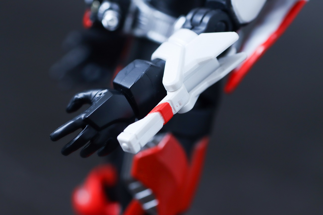 アクションフィギュア　仮面ライダーギーツ　マグナムブーストフォーム　レビュー　本体