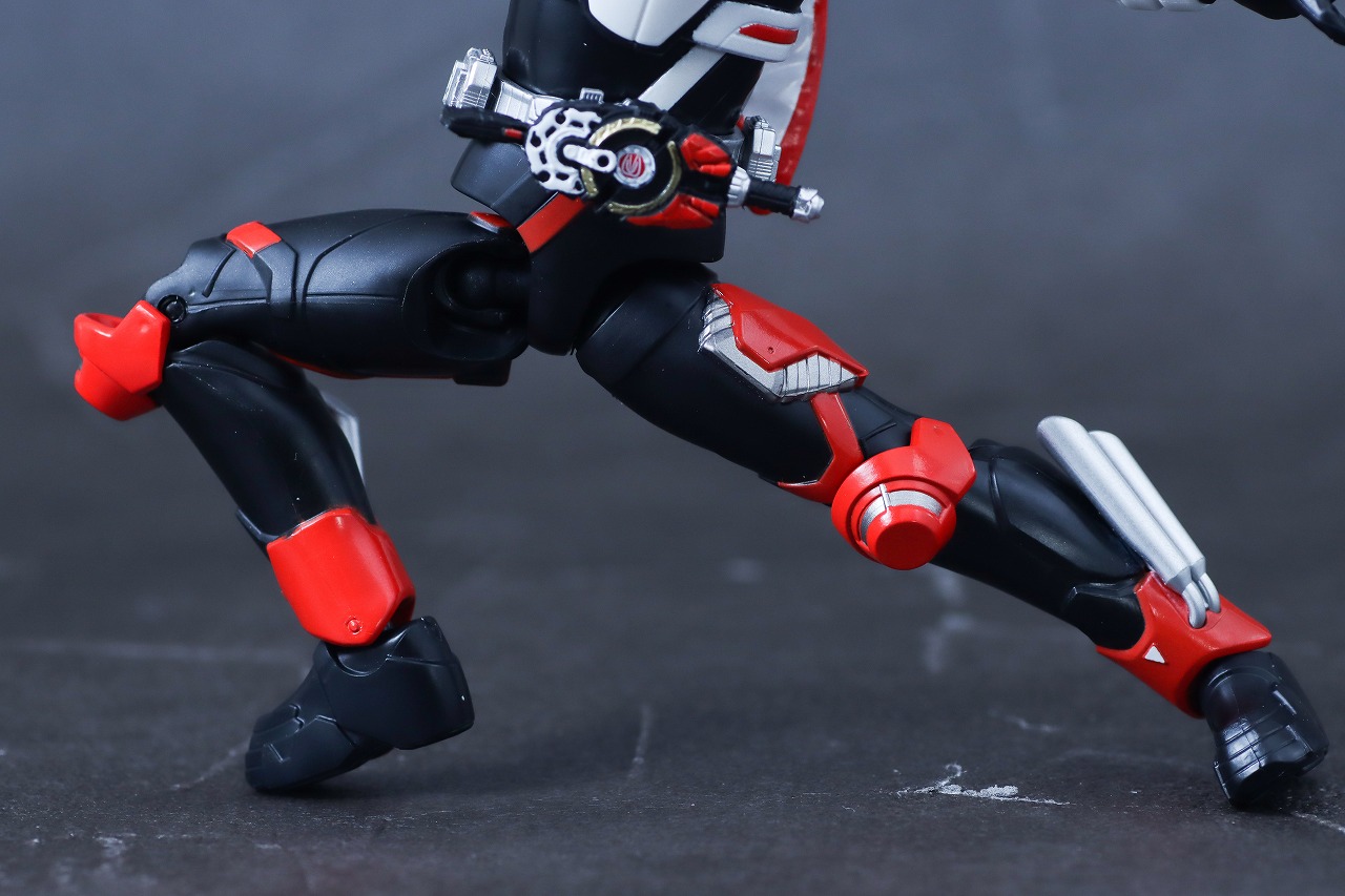 アクションフィギュア　仮面ライダーギーツ　マグナムブーストフォーム　レビュー　可動範囲