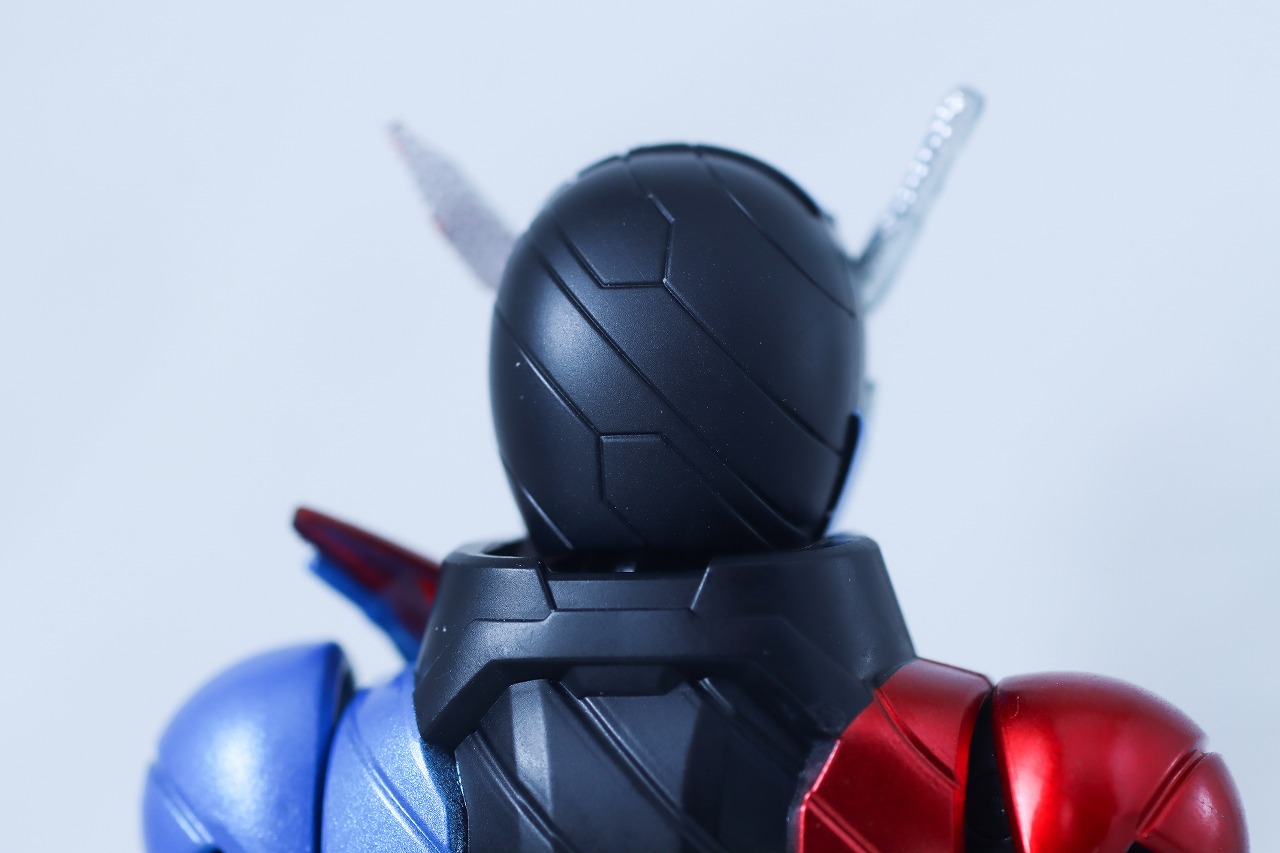 アクションフィギュア　仮面ライダービルド　ラビットタンクフォーム　レビュー　本体