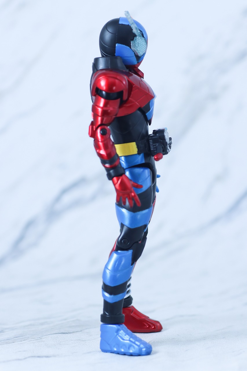 アクションフィギュア　仮面ライダービルド　ラビットタンクフォーム　レビュー　本体