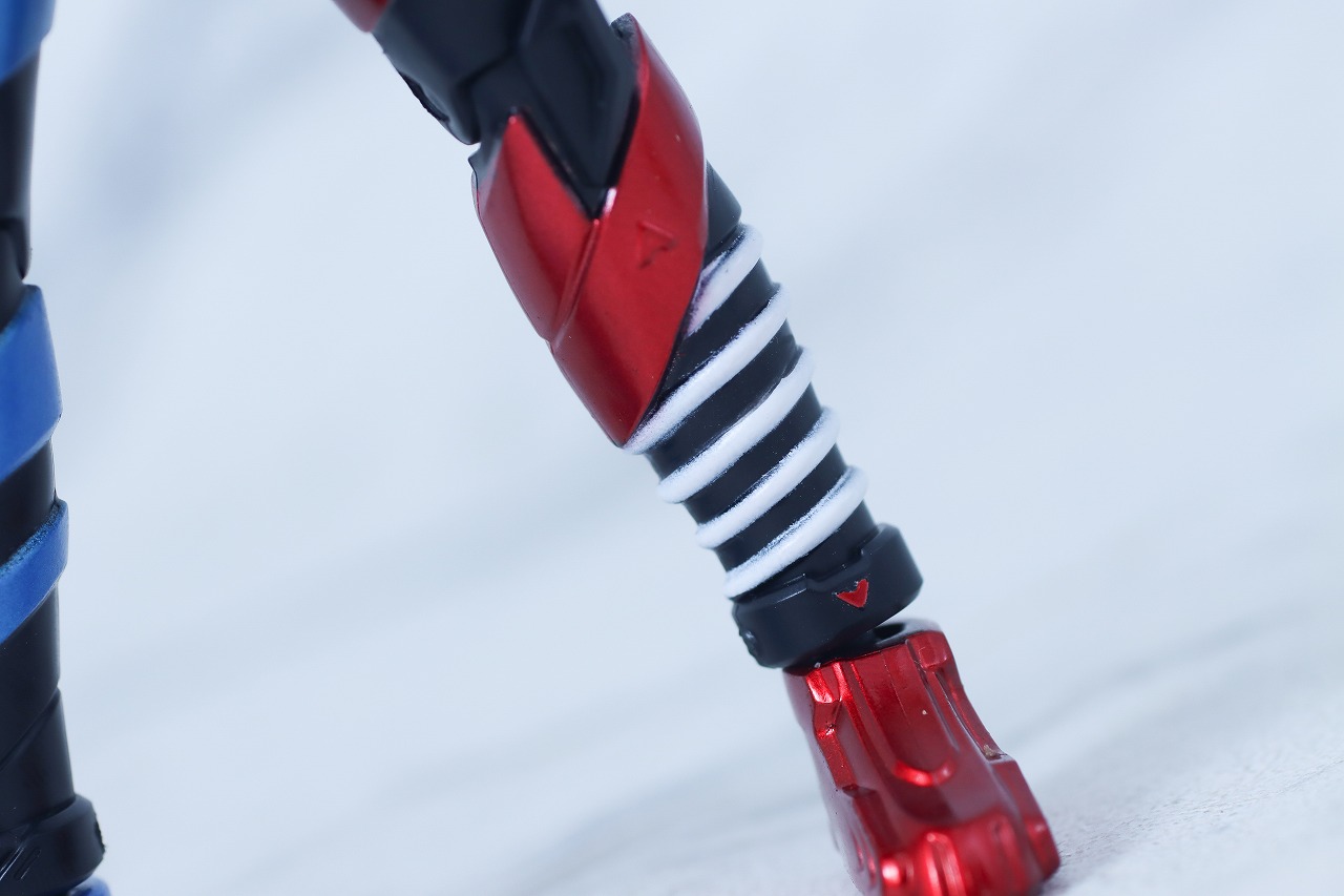 アクションフィギュア　仮面ライダービルド　ラビットタンクフォーム　レビュー　本体