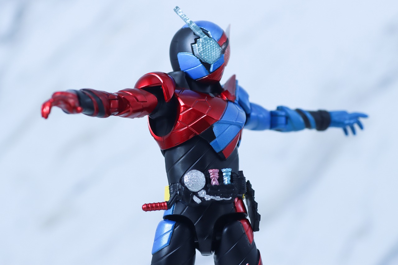 アクションフィギュア　仮面ライダービルド　ラビットタンクフォーム　レビュー　可動範囲