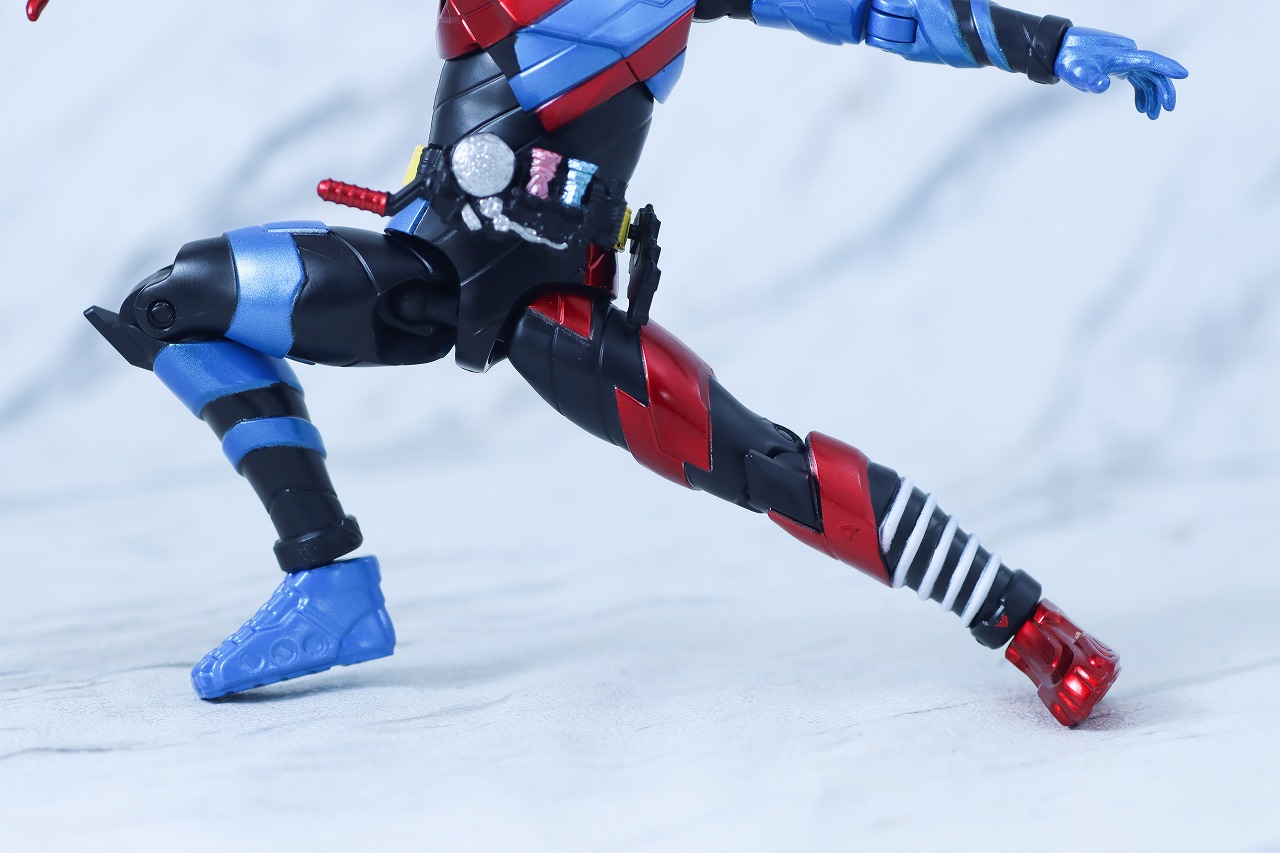 アクションフィギュア　仮面ライダービルド　ラビットタンクフォーム　レビュー　可動範囲