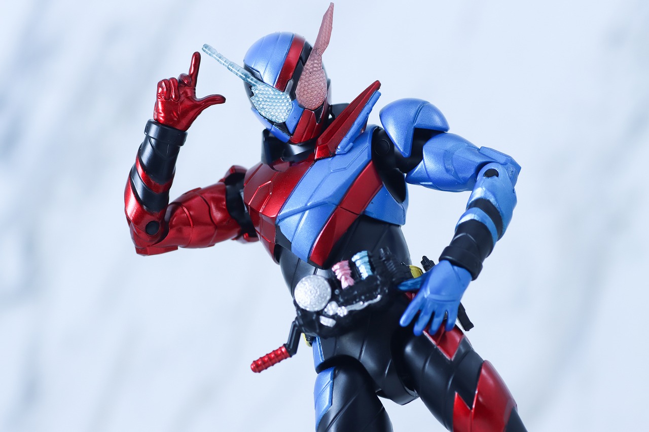 アクションフィギュア　仮面ライダービルド　ラビットタンクフォーム　レビュー　アクション