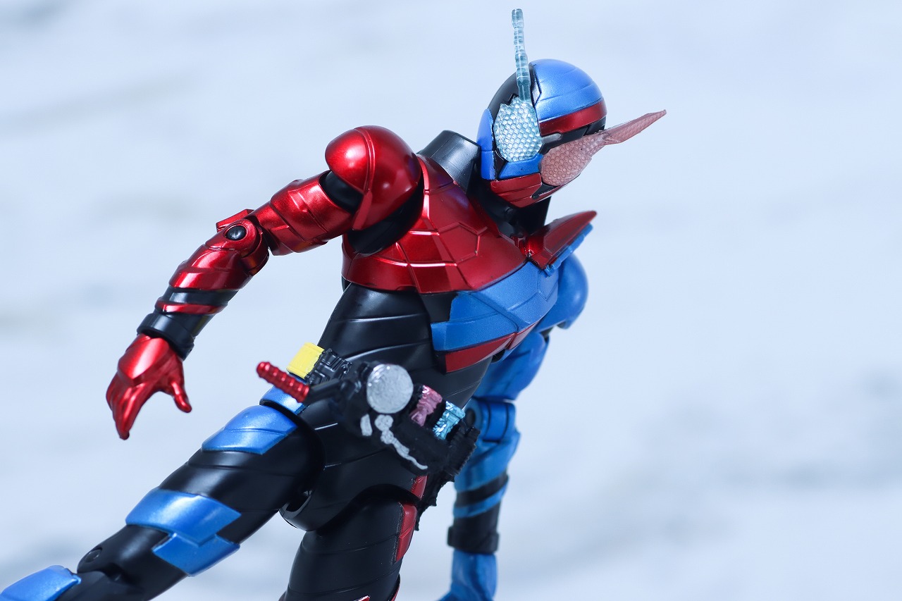 アクションフィギュア　仮面ライダービルド　ラビットタンクフォーム　レビュー　アクション