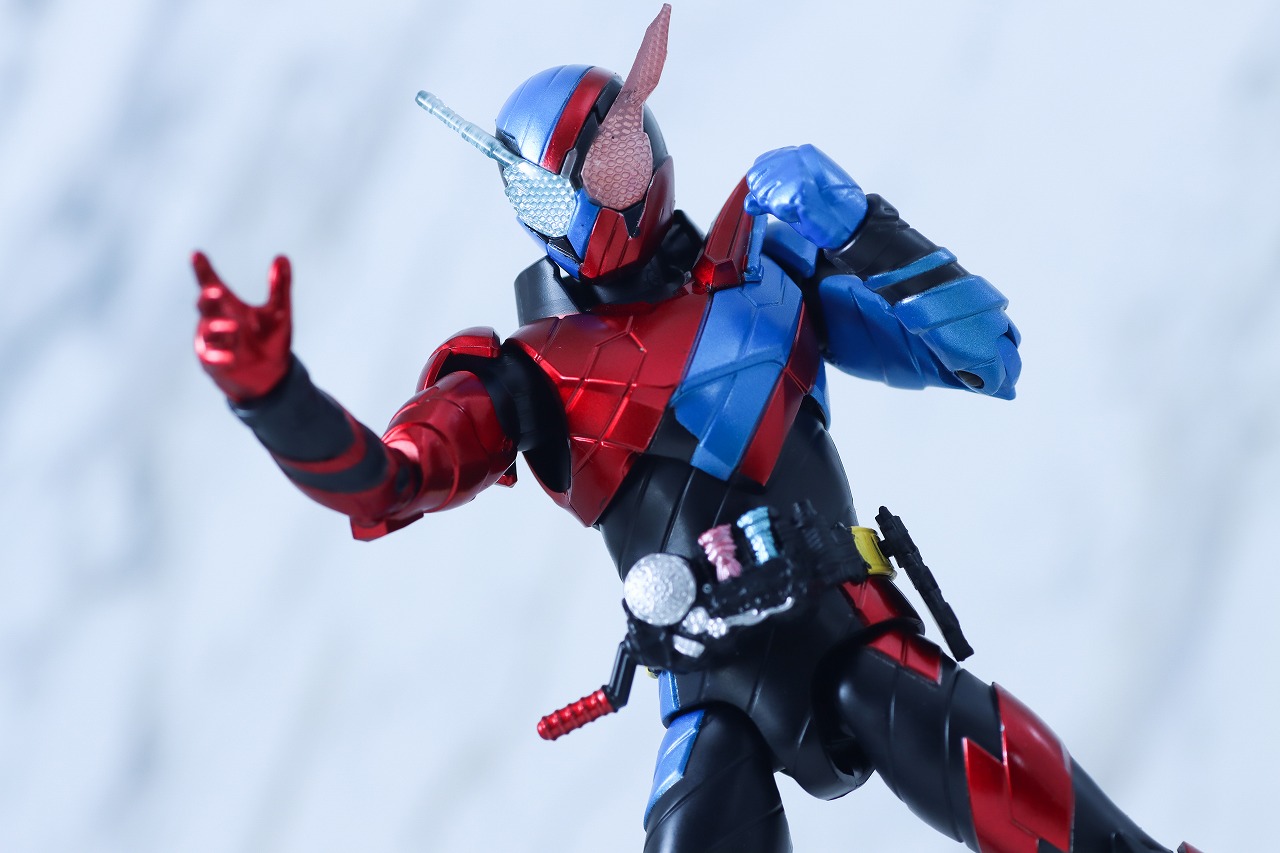 アクションフィギュア　仮面ライダービルド　ラビットタンクフォーム　レビュー　アクション