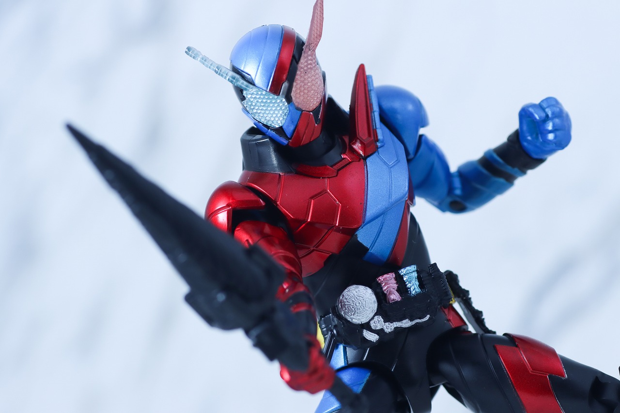 アクションフィギュア　仮面ライダービルド　ラビットタンクフォーム　レビュー　アクション