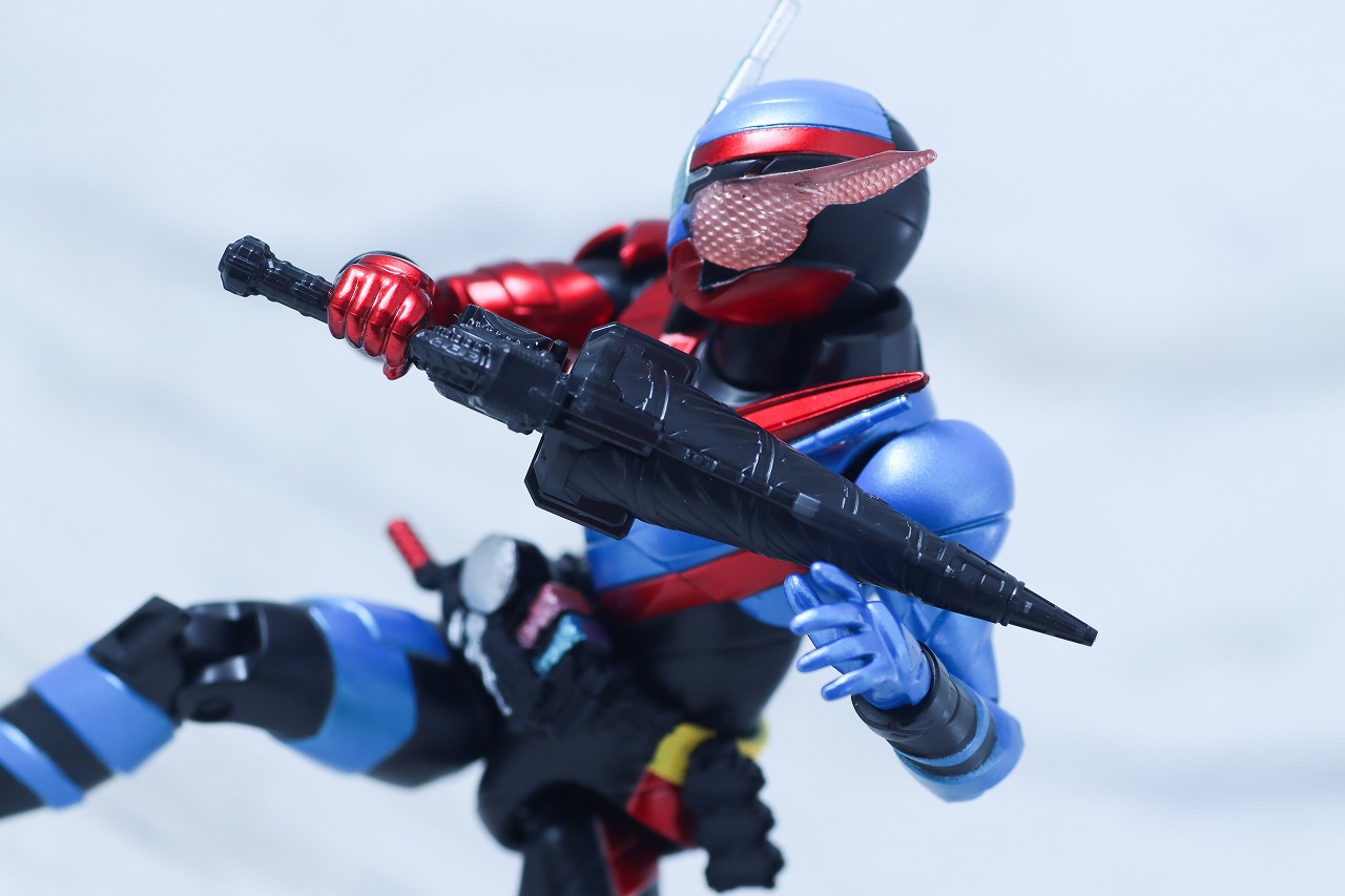 アクションフィギュア　仮面ライダービルド　ラビットタンクフォーム　レビュー　アクション