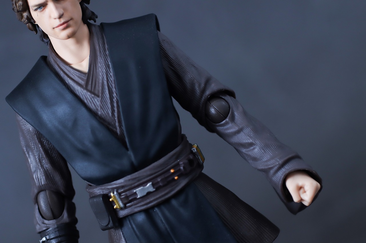 S.H.フィギュアーツ　アナキン・スカイウォーカー（『アソーカ』）　レビュー　本体