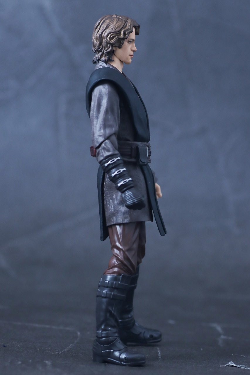 S.H.フィギュアーツ　アナキン・スカイウォーカー（『アソーカ』）　レビュー　本体