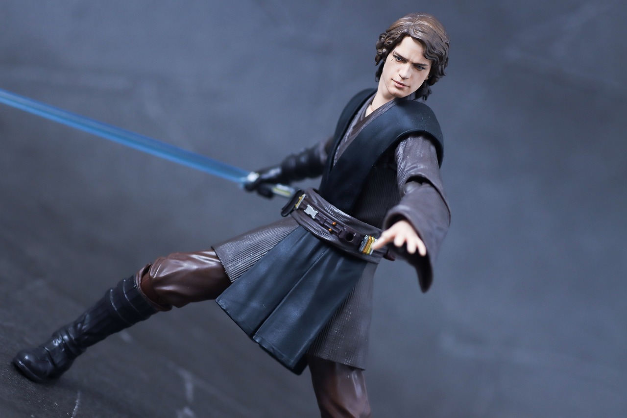 S.H.フィギュアーツ　アナキン・スカイウォーカー（『アソーカ』）　レビュー　アクション