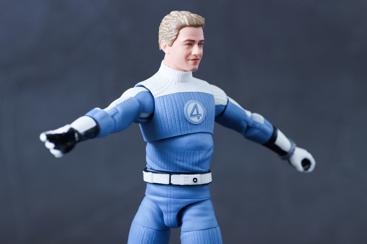 マーベルレジェンド　ジョニー・ストーム（『ファンタスティック4：ファースト・ステップ』）　レビュー　可動範囲