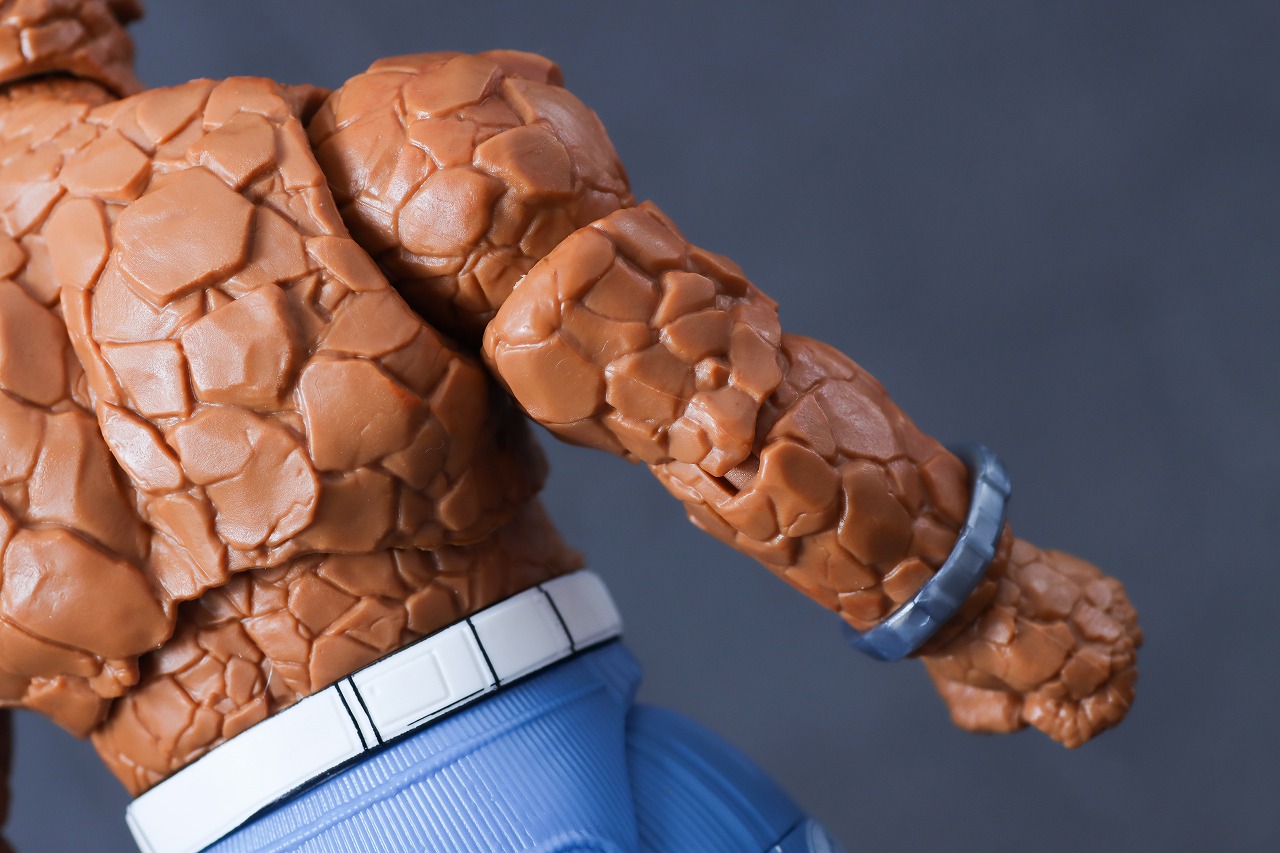 マーベルレジェンド　ベン・グリム　ザ・シング（『ファンタスティック4：ファースト・ステップ』）　レビュー　本体