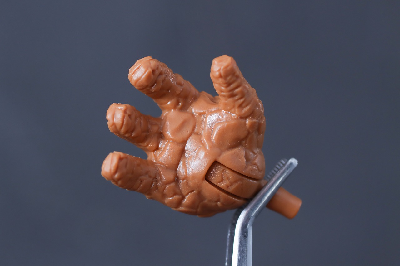 マーベルレジェンド　ベン・グリム　ザ・シング（『ファンタスティック4：ファースト・ステップ』）　レビュー　付属品　開き手