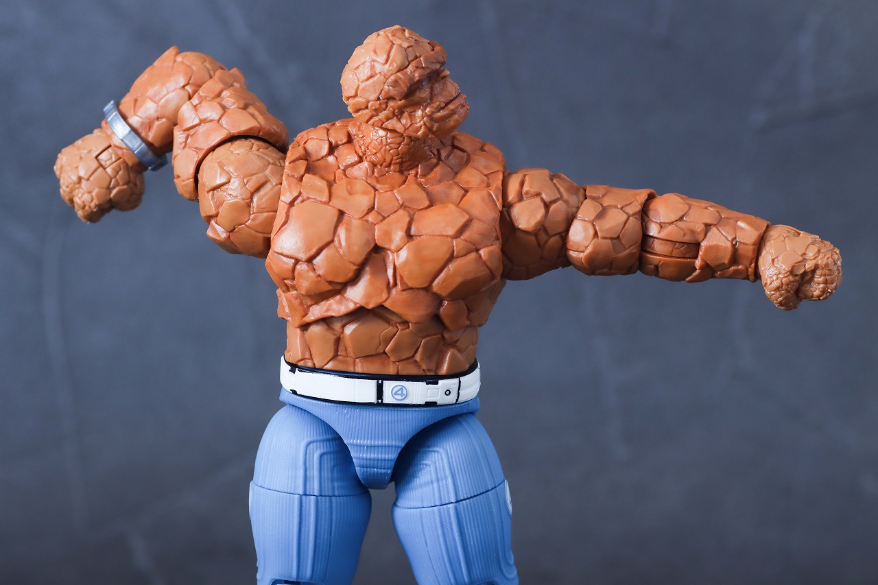 マーベルレジェンド　ベン・グリム　ザ・シング（『ファンタスティック4：ファースト・ステップ』）　レビュー　可動範囲