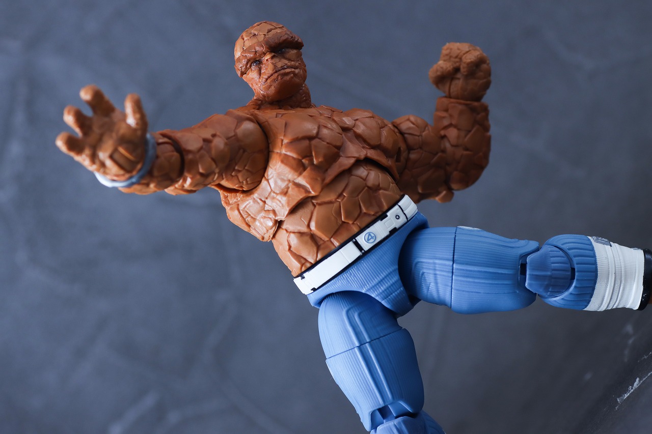 マーベルレジェンド　ベン・グリム　ザ・シング（『ファンタスティック4：ファースト・ステップ』）　レビュー　アクション