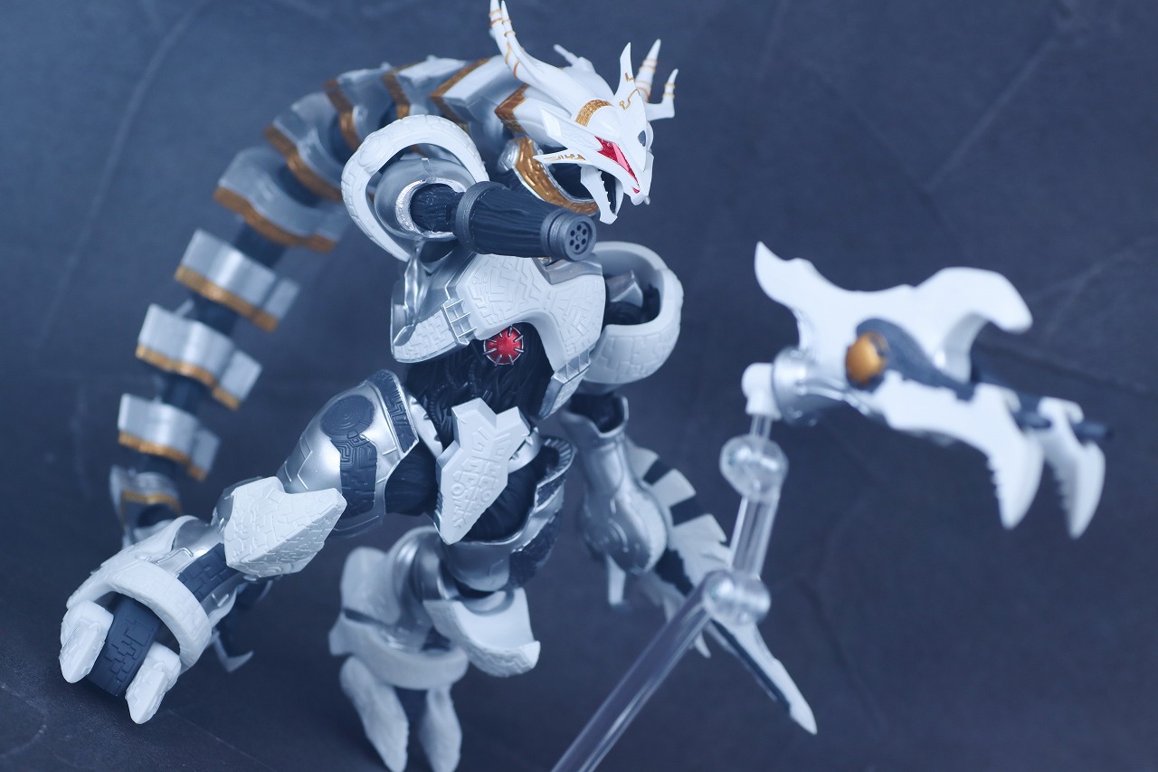 S.H.フィギュアーツ　ギャラクトロン　アクション