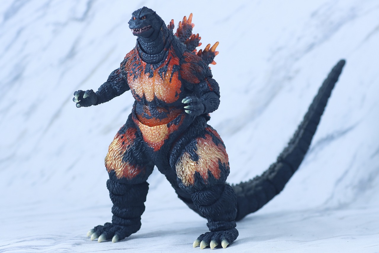 S.H.モンスターアーツ　ゴジラ（1995／バーニングゴジラ） 70周年特別記念Ver.　レビュー　本体