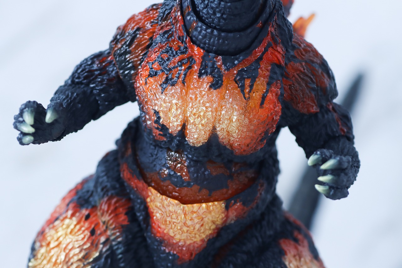 S.H.モンスターアーツ　ゴジラ（1995／バーニングゴジラ） 70周年特別記念Ver.　レビュー　本体