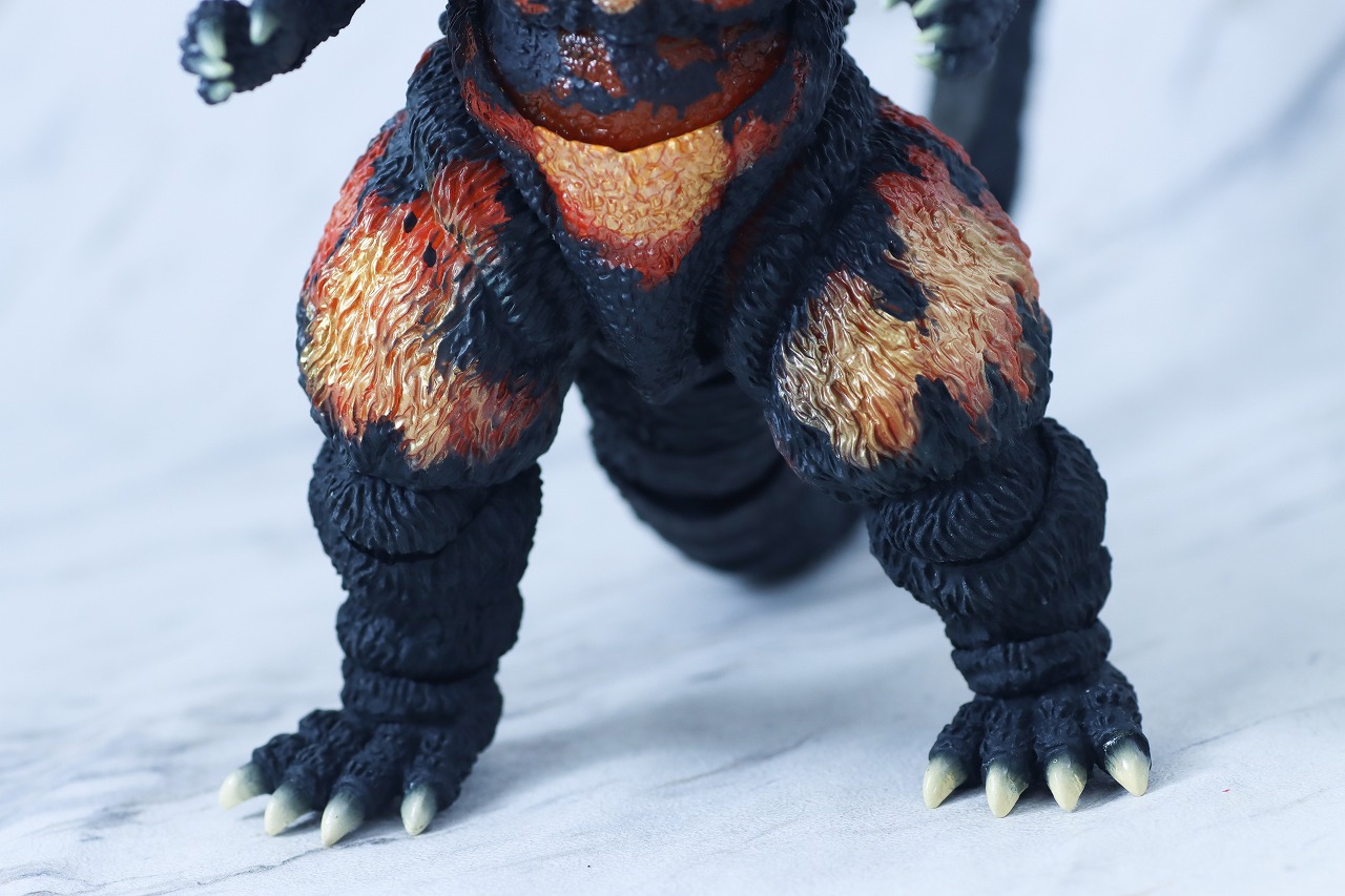 S.H.モンスターアーツ　ゴジラ（1995／バーニングゴジラ） 70周年特別記念Ver.　レビュー　本体